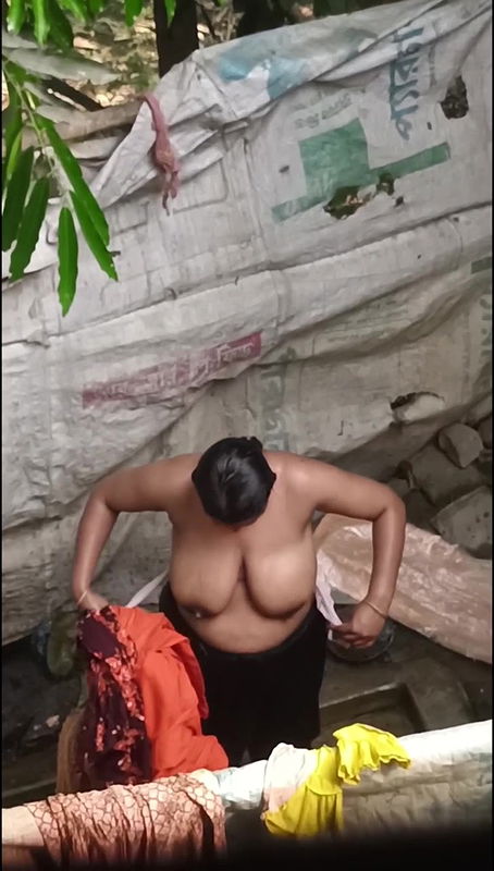 Outdoor bath bhabhi showing huge milk tankers