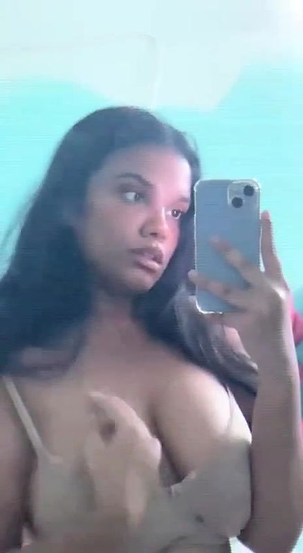 Hot sexy babe tease with her big dark nipple seduce in selfie