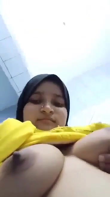 Hijab girl showing tits like juicy big round melons