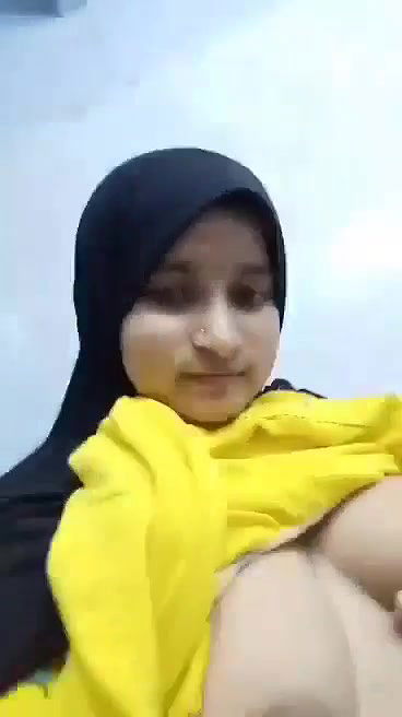 Hijab girl showing tits like juicy big round melons