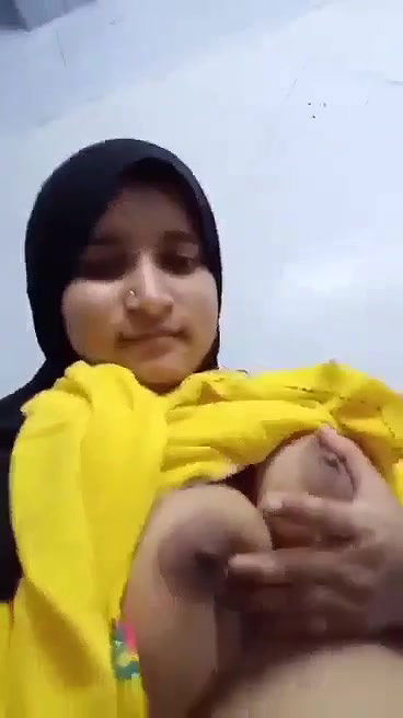 Hijab girl showing tits like juicy big round melons