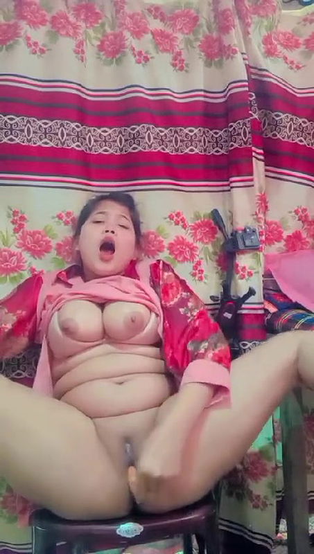 Hot sexy gf pussy fingering for her boyfriend