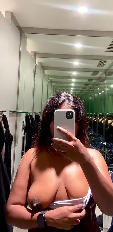 Desi gf mirror selfie with pressing hard her nipple