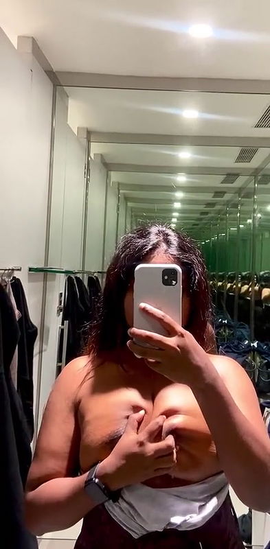 Desi gf mirror selfie with pressing hard her nipple