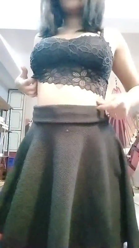 Curvy teen teasing lover