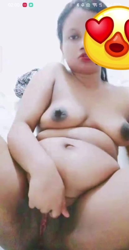 Hot horny desi babe hard pussy fingering with face in video call