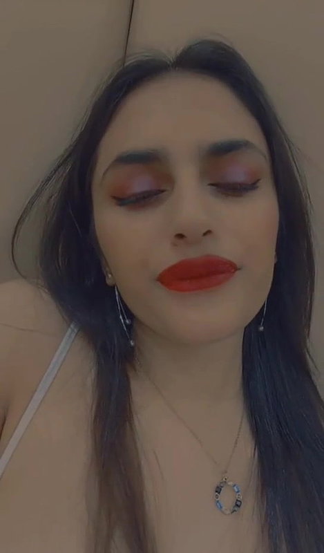 Hot rich bhabhi masturbating
