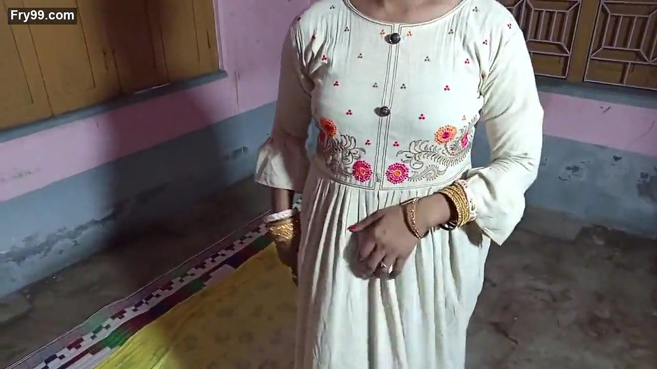 Ajanabi Pani Peene Ghar Andar Aya Or Mujhe Chod Ke Chala Gya