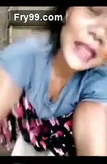 Desi Girl Showing her Pussy