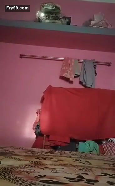 Desi village bhabi fing her sexy pussy