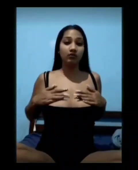 Desi cute girl leaked snaps