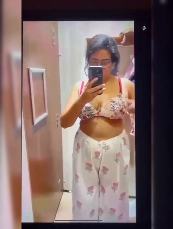 Desi wife showing and fuck