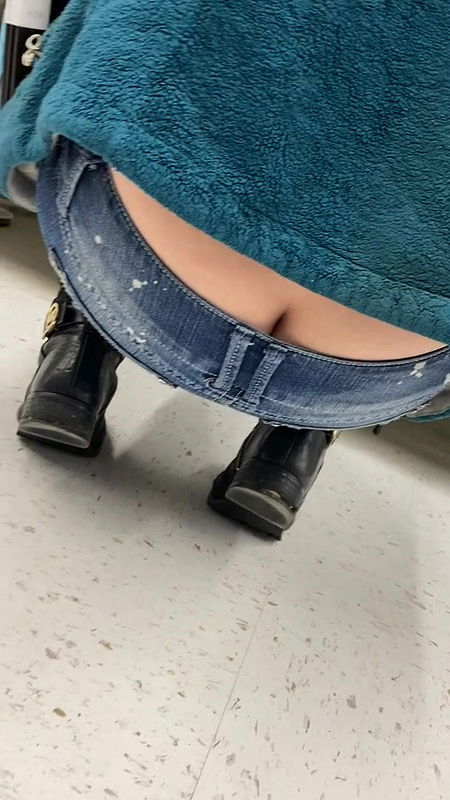 Tempting Ass crack visible through low waist jeans in supermarket