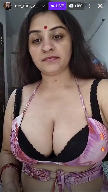 Desi Milf Vandana Pathak Hottest Live (Subscription) Part 1