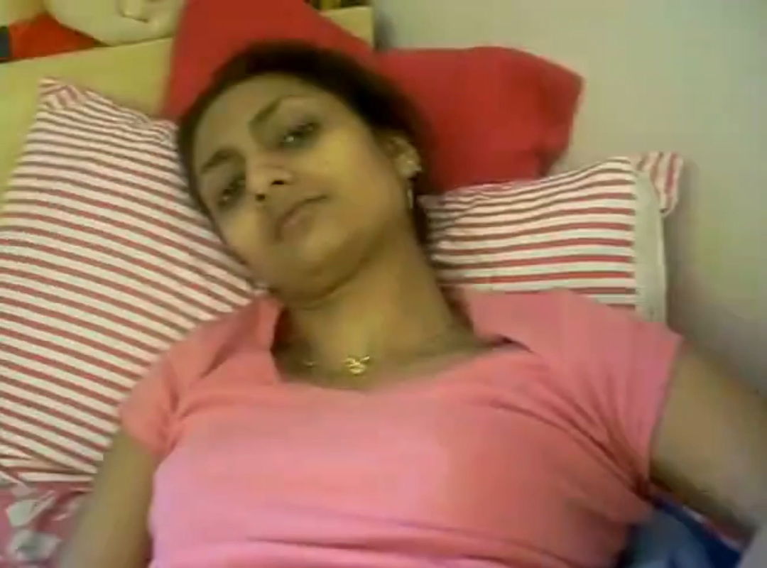 Indian horny babe enjoying and fingering