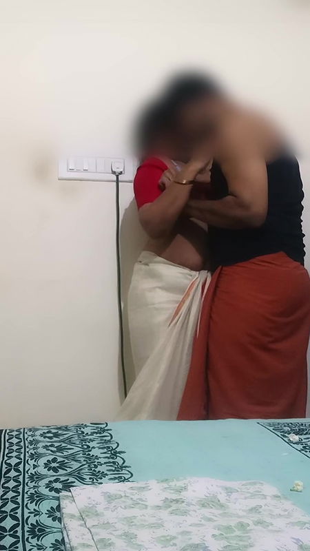 Mallu hot girl in sari Part