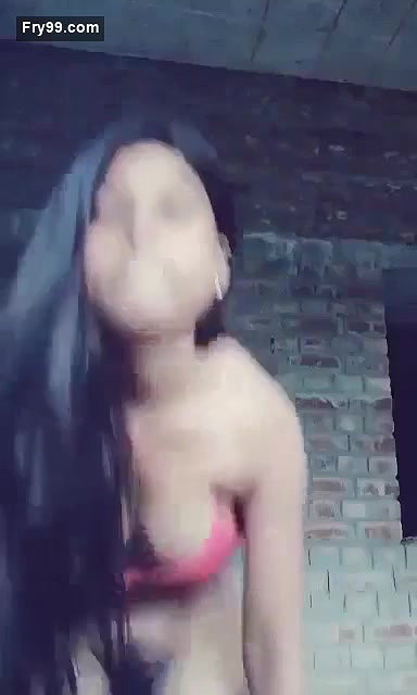 Girlfriend Getting Nude infront of Cam