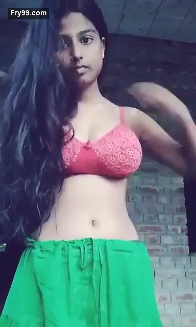 Girlfriend Getting Nude infront of Cam