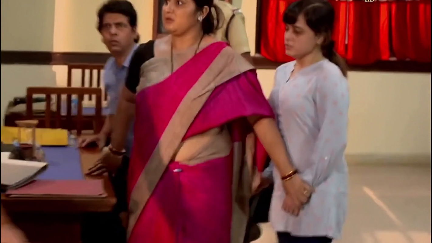 Crime patrol aunty navel slip