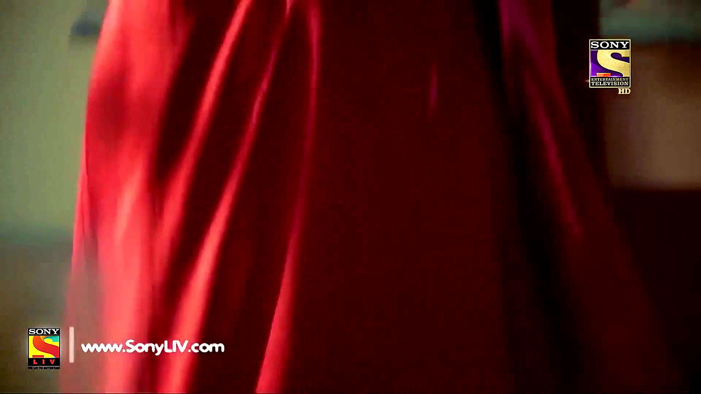 hot lady from crime patrol navel scene