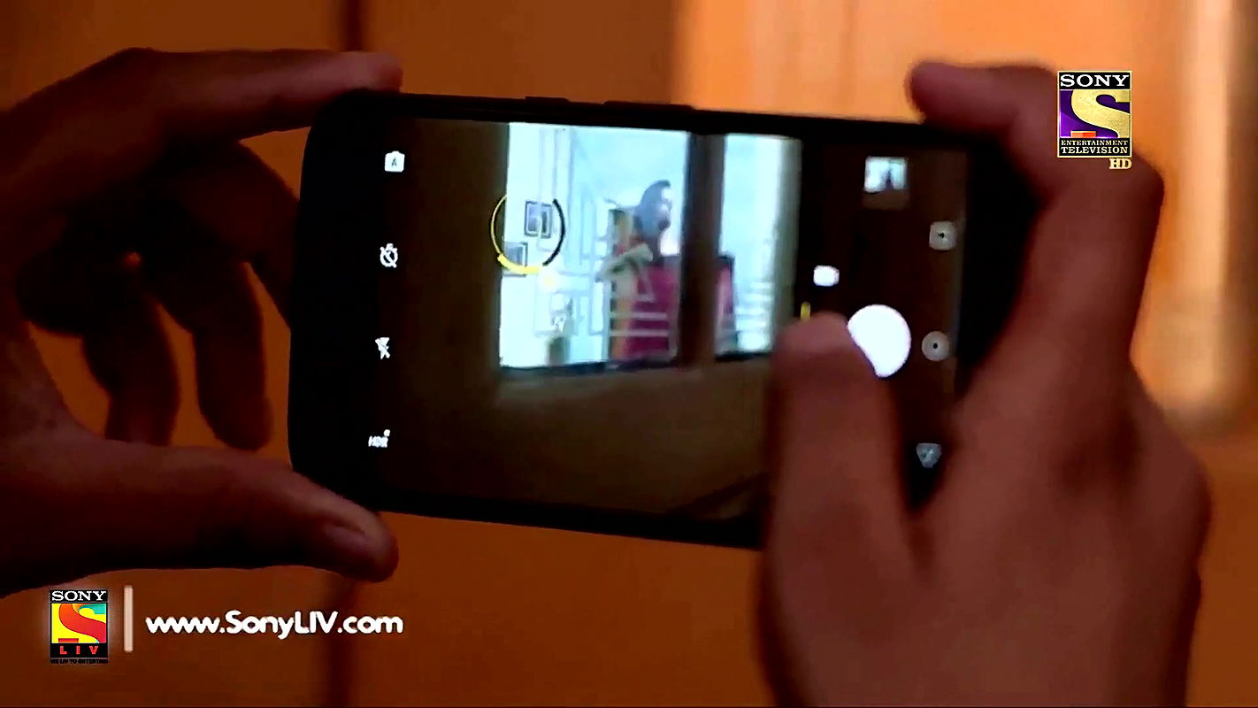 hot lady from crime patrol navel scene