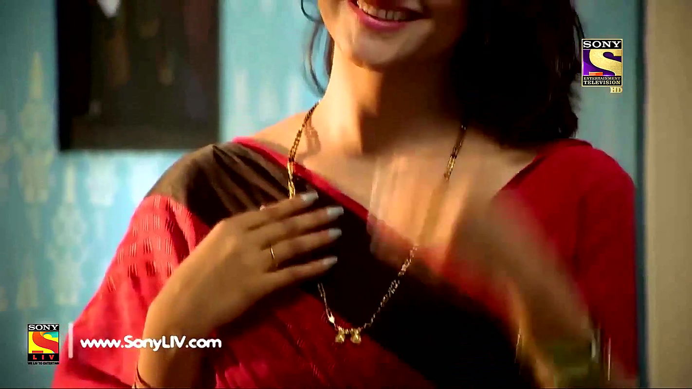 hot lady from crime patrol navel scene