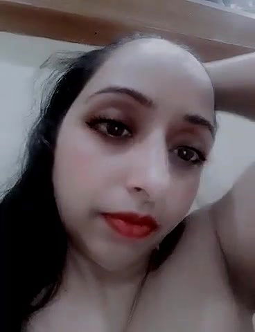 Hot Paki Bhabhi Nude