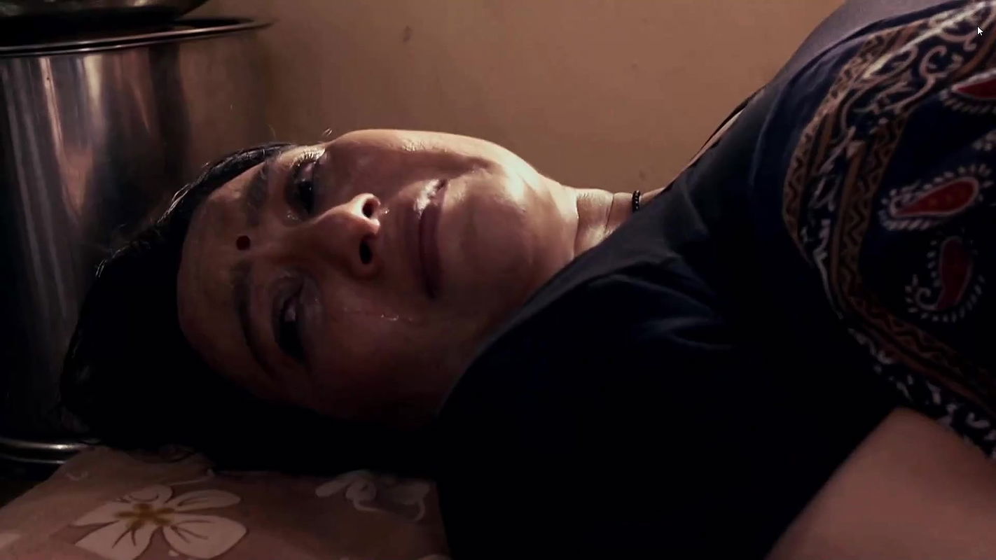 Hot aunty scene from crime patrol