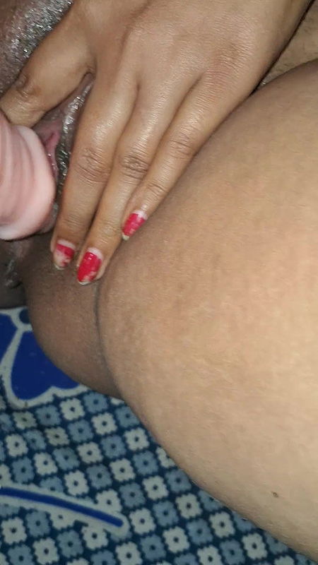 Hot Bhabhi Playing With Her Wet Pussy