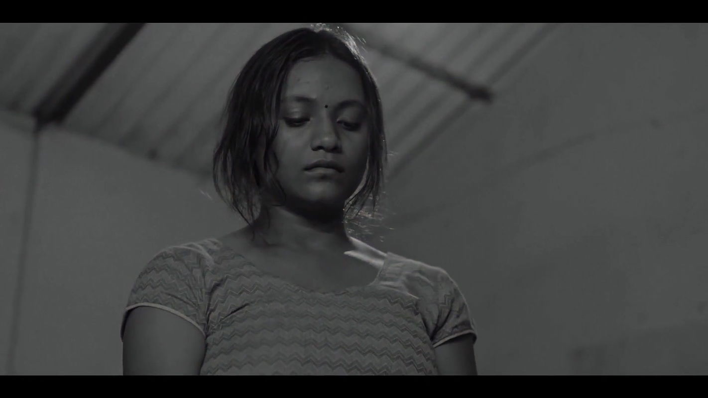 Hot busty girl and sexy girl thghs and boob scene from crime patrol