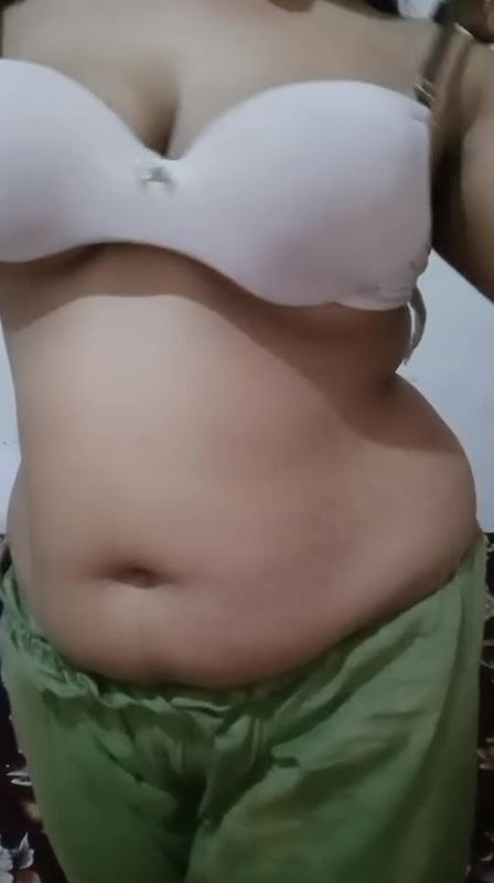 Bhabi full mazay ma boobs pressing