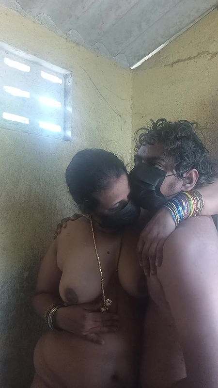 Fuck my aunty in bathroom