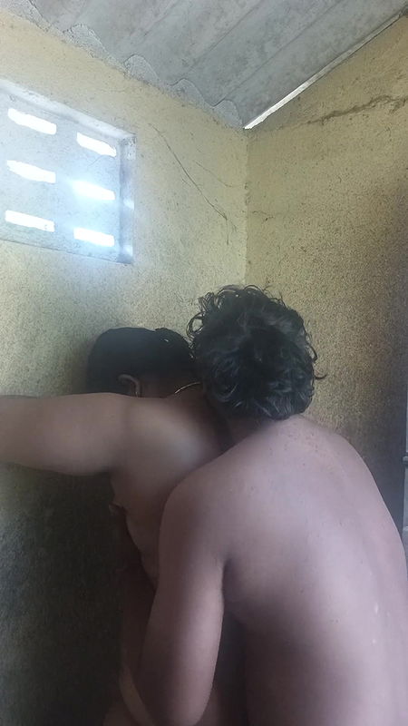 Fuck my aunty in bathroom