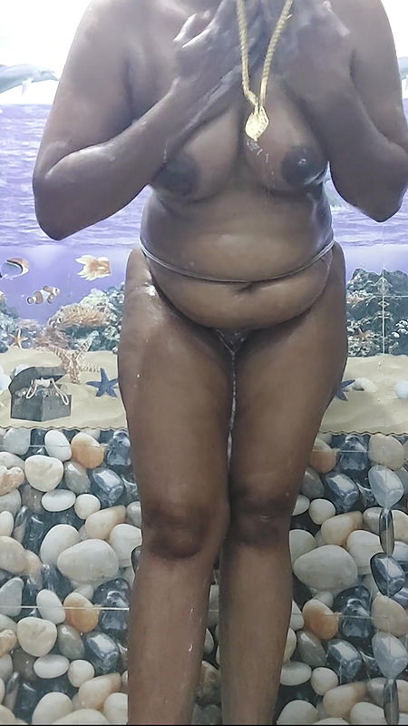 Tamil bath, Tamil ponnu dirty talk parunga enjoy parthy panunga