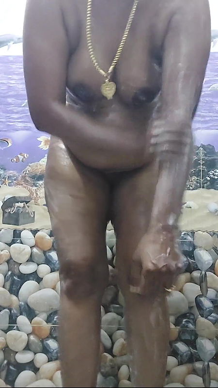 Tamil bath, Tamil ponnu dirty talk parunga enjoy parthy panunga