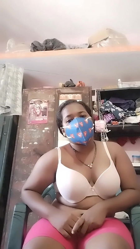 Chubby aunty dirty talk – Black tamil girl