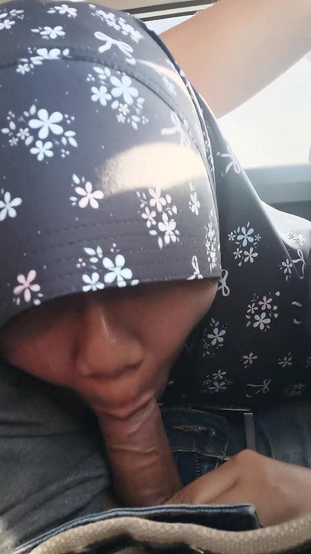 Teacher sucks a man’s cock while driving