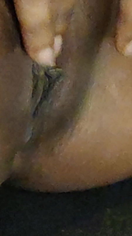 She got horny and doing masturbation self from finger