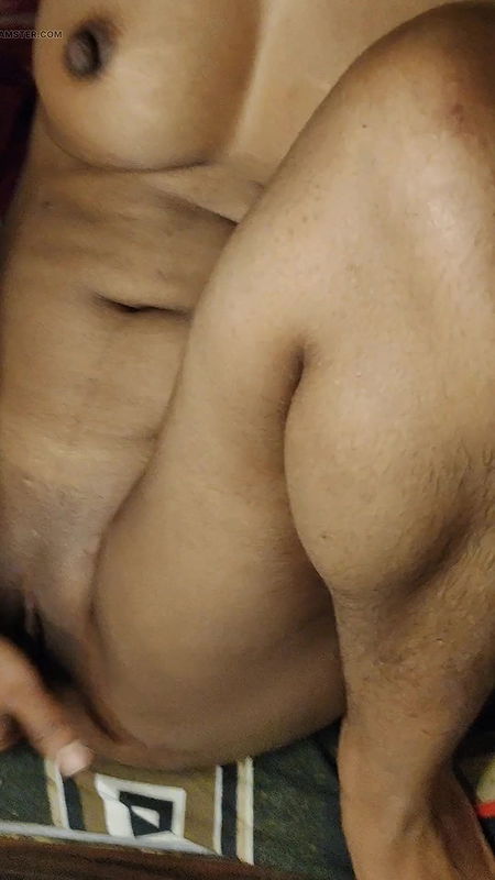 She got horny and doing masturbation self from finger