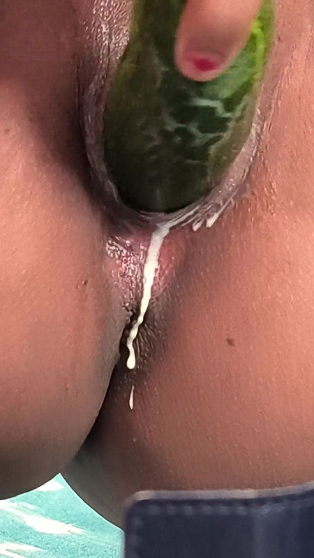 Desi Bhabhi’s pussy
