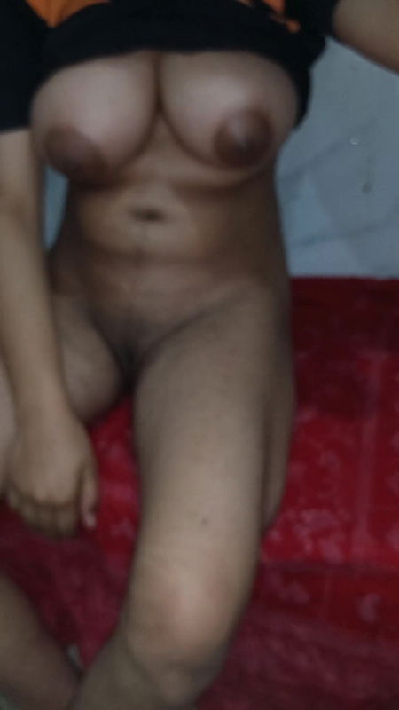 Indian sexy queen, dirty Tina fucked with h har boyf yfrend in the monting