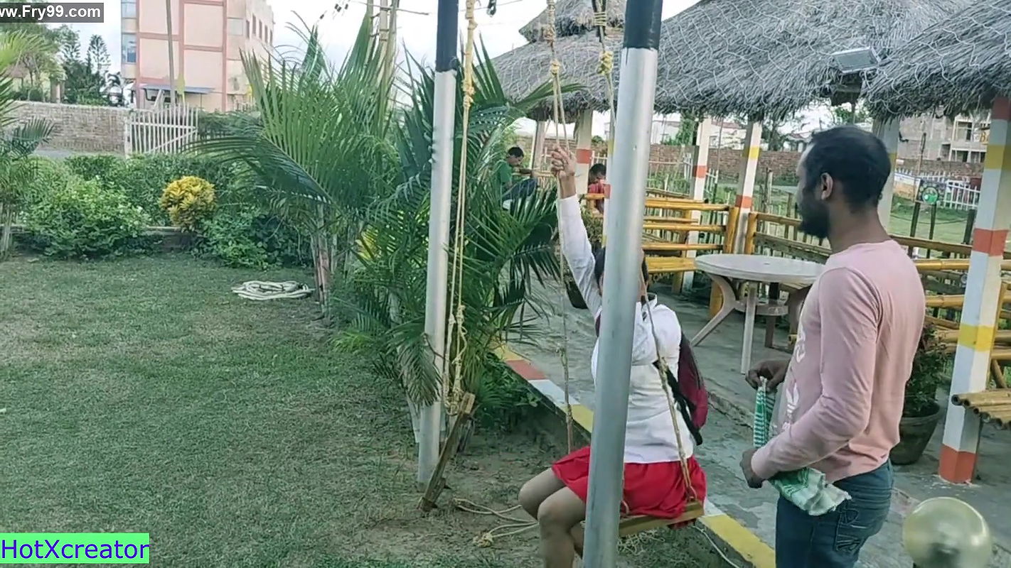 Indian hot girls after school sex with hotel boy! Hot Tamil sex