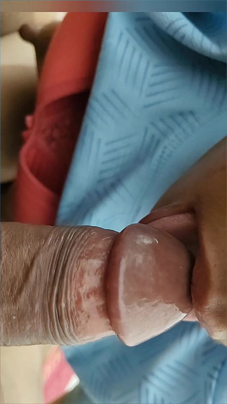 Bhang Khaya Kar Sadak Par Gum Rahi Thi Ek Boy Took Her In Car To His Gar And Hard Girl