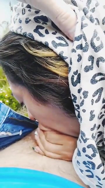 Horny Arab Lady Giving Blowjob Somewere In Hills