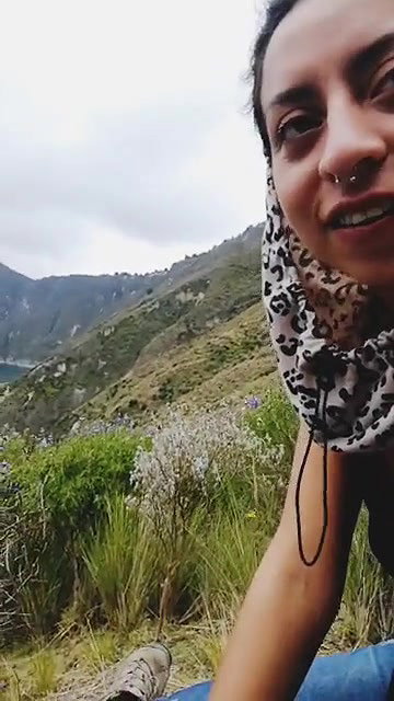 Horny Arab Lady Giving Blowjob Somewere In Hills