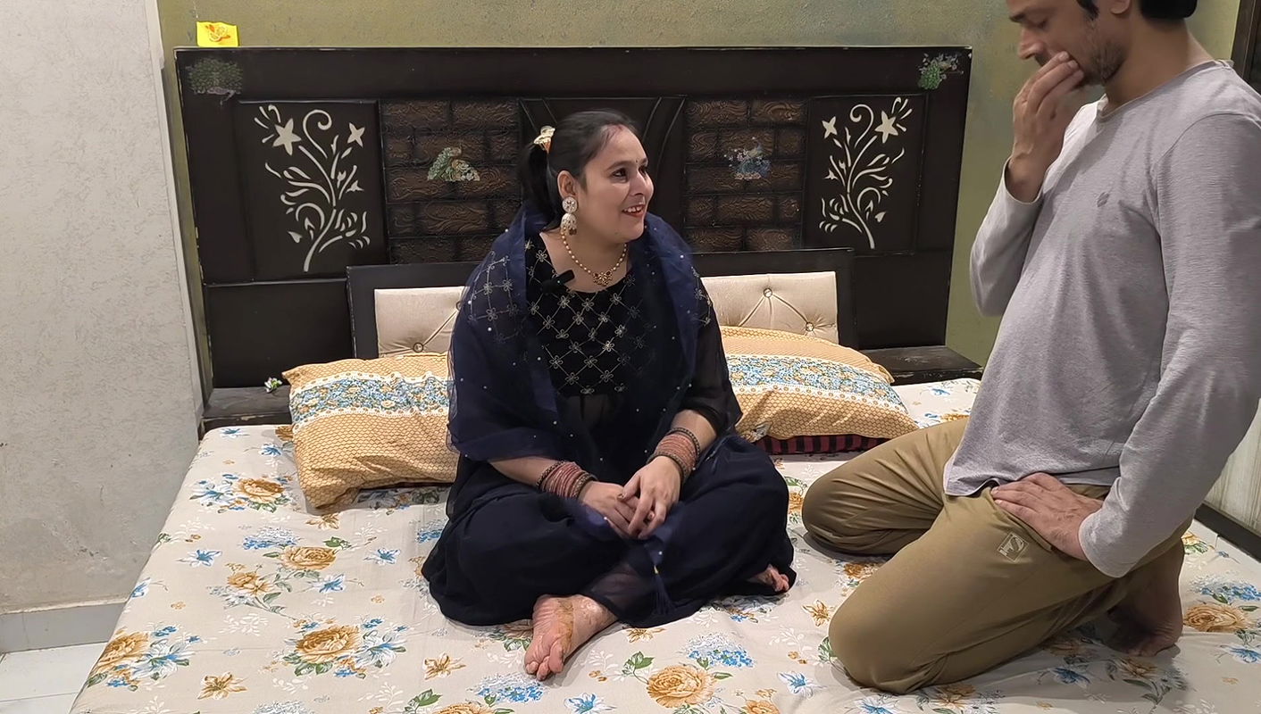 The prostitute mother-in-law was fucked by the son-in-law, the mother-in-law drank the water of the penis.