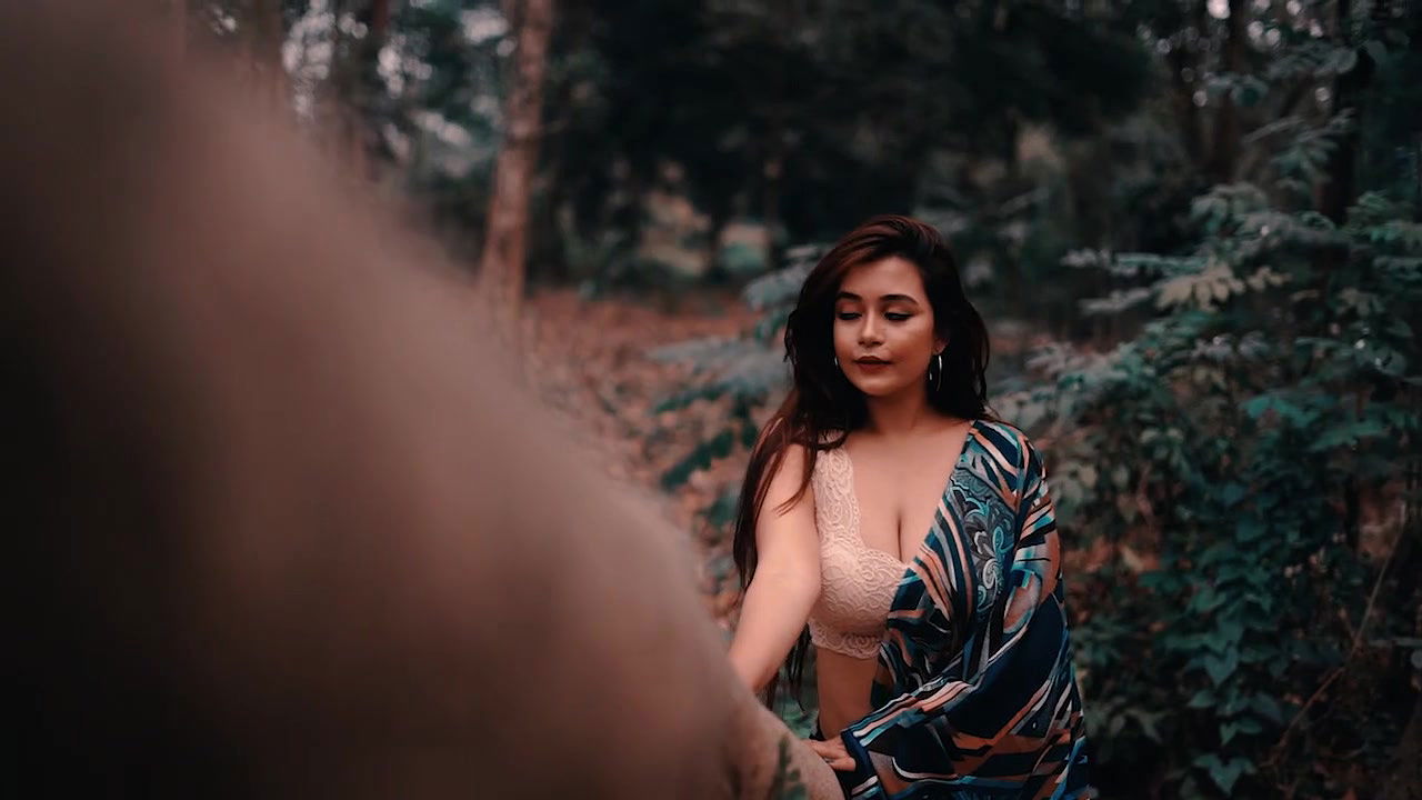 Big boobs model Rimpi photoshoot video – 3