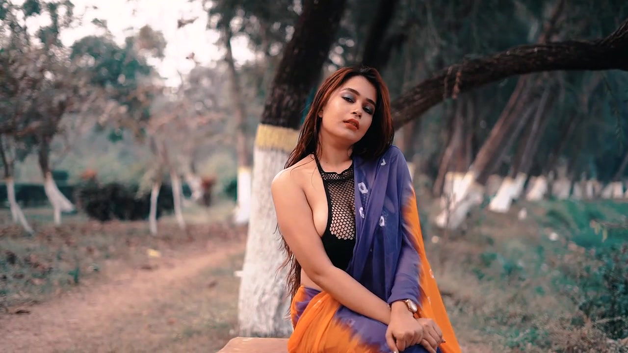 Big boobs model Rimpi photoshoot video – 4