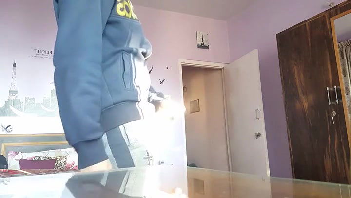 Masturbating infront of maid and she giving smile