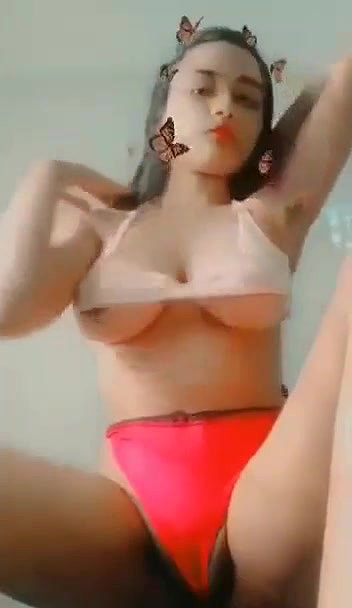 Sexy Girl Showing